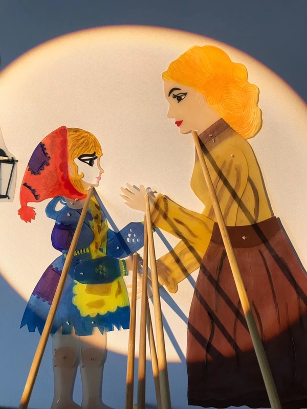 济南皮影戏:在“玩”中普及传统文化(图2) 济南皮影戏:在“玩”中普及传统文化(图2)